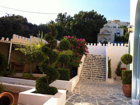 Achlia Apartments & Villas