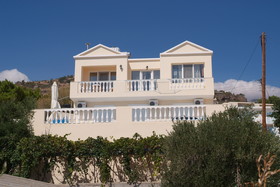 Achlia Apartments & Villas