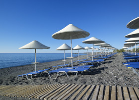 Coriva Beach Hotel & Bungalows