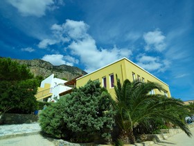 Nakou Village