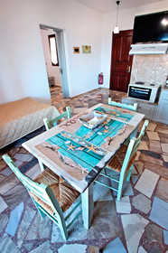 New Aurora Apts Studios
