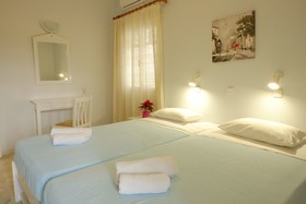 Dialinas Apartments