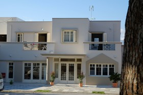Dialinas Apartments