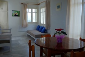 Dialinas Apartments