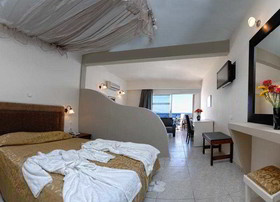 Mistral Mare Hotel