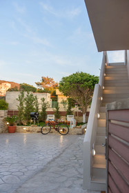 Tarsia Homes & Suites