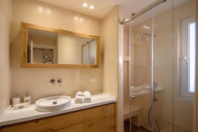 Tarsia Homes & Suites
