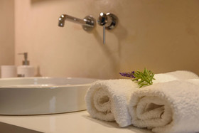 Tarsia Homes & Suites