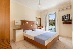 Giorgis Blue Apartments