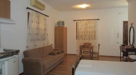 Sfinias Apartments