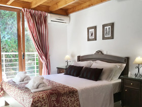 Porto Kalyves Hotel Seaside Apartments