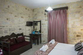Porto Kalyves Hotel Seaside Apartments