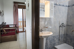 Porto Kalyves Hotel Seaside Apartments