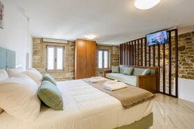 Agarathos Homes