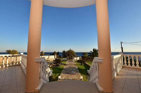 Flisvos Villa