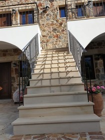 Minos Country Living Apartments