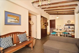 Anna's Sea House