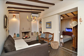 Anna's Sea House