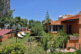 Anna's Sea House