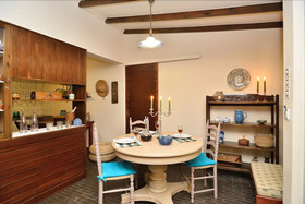 Anna's Sea House
