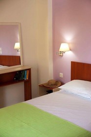 Nikolas Suites