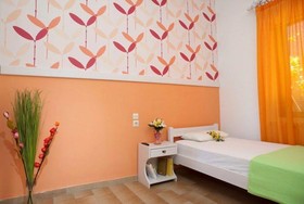 Nikolas Suites