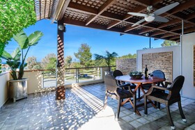 Xenios Dias Apartments