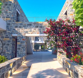 Volta Suites and Villas