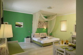 Elia Stalos Apartments