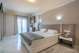 Apollo Hotel II