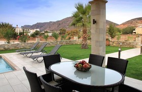 Alexandros Villa
