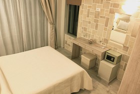 Alexandros Villa