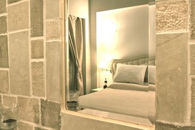 Alexandros Villa
