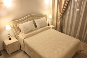 Alexandros Villa