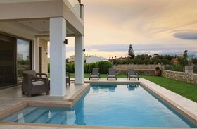 Alexandros Villa