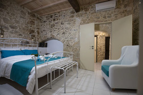 Trigono Holiday House