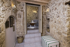 Trigono Holiday House