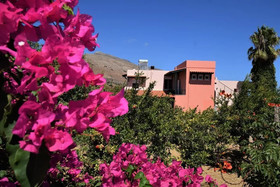 Valenti Holiday House