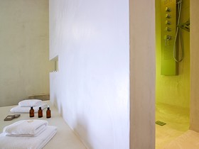 Villa Abyss