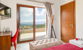 Villa Aloni