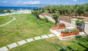 Villa Aloni