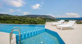 Villa Aloni