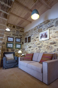 Villa Theta