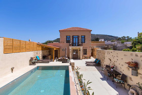 Villa Theta