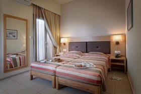 Dimitra Hotel & Apartments