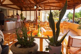 Dimitra Hotel & Apartments