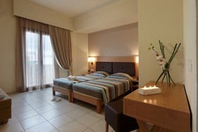 Dimitra Hotel & Apartments