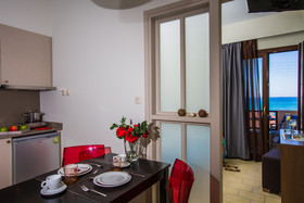 Dimitra Hotel & Apartments