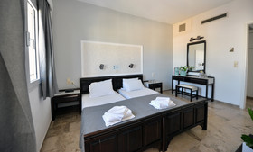 Hotel Anna Apartments