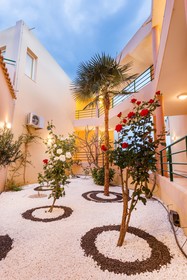 Alonia Apartments